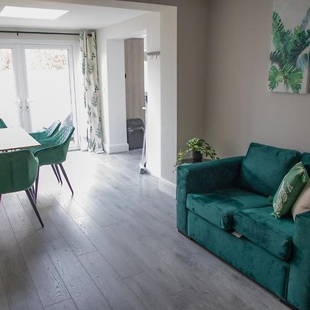 Wave Stays - Ground Floor Apartment - Outside Seating Area Cleveleys Exteriör bild