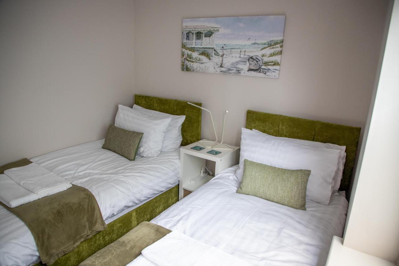 Wave Stays - Ground Floor Apartment - Outside Seating Area Cleveleys Exteriör bild