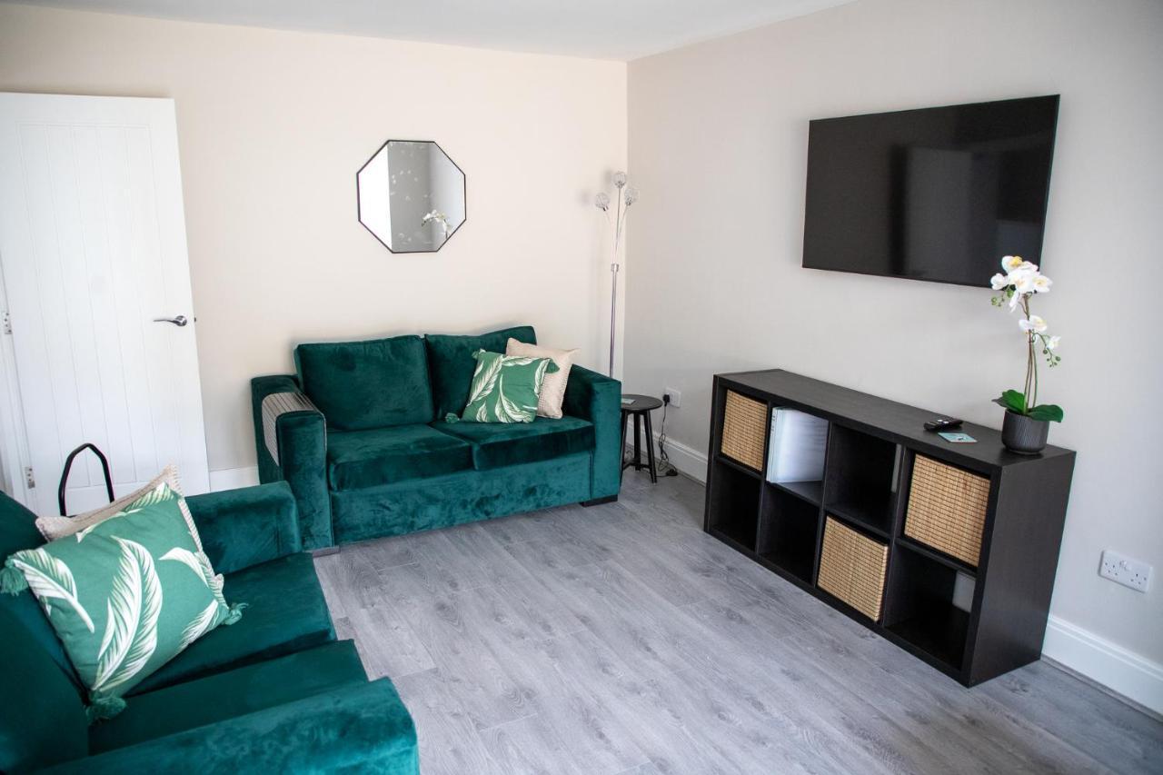Wave Stays - Ground Floor Apartment - Outside Seating Area Cleveleys Exteriör bild